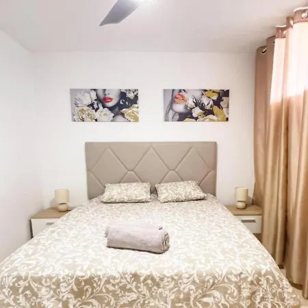 Sunny Ocean View Terrace 3br Retreat By The Ocean Costa Adeje 公寓 *