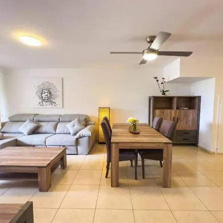 公寓 Sunny Ocean View Terrace 3br Retreat By The Ocean Costa Adeje 卡亚俄萨尔瓦赫