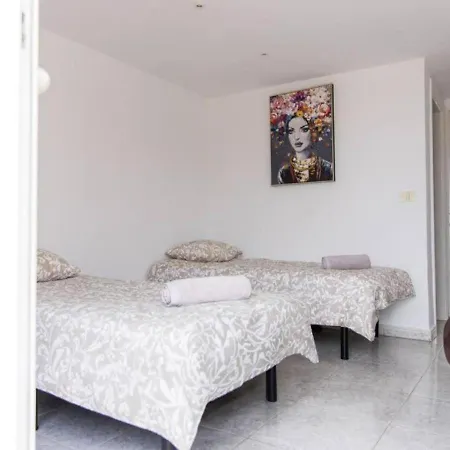 Sunny Ocean View Terrace 3br Retreat By The Ocean Costa Adeje 卡亚俄萨尔瓦赫